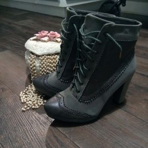 Gorgeous Grey Victorian Granny Bootie